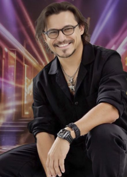 Максим Олейников